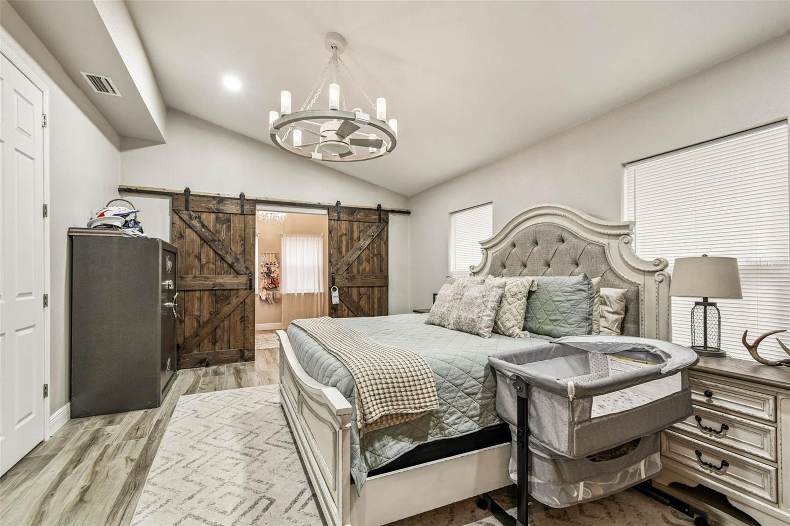 OAKRIDGE ESTATES - Residential