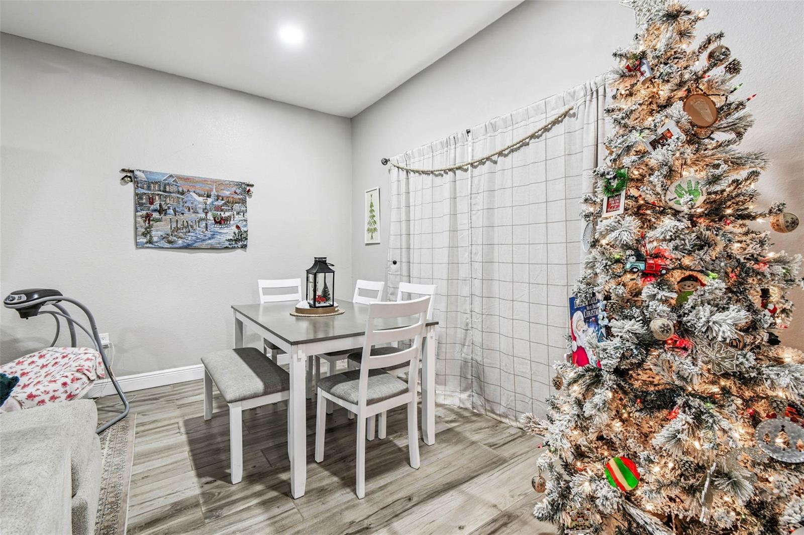 OAKRIDGE ESTATES - Residential