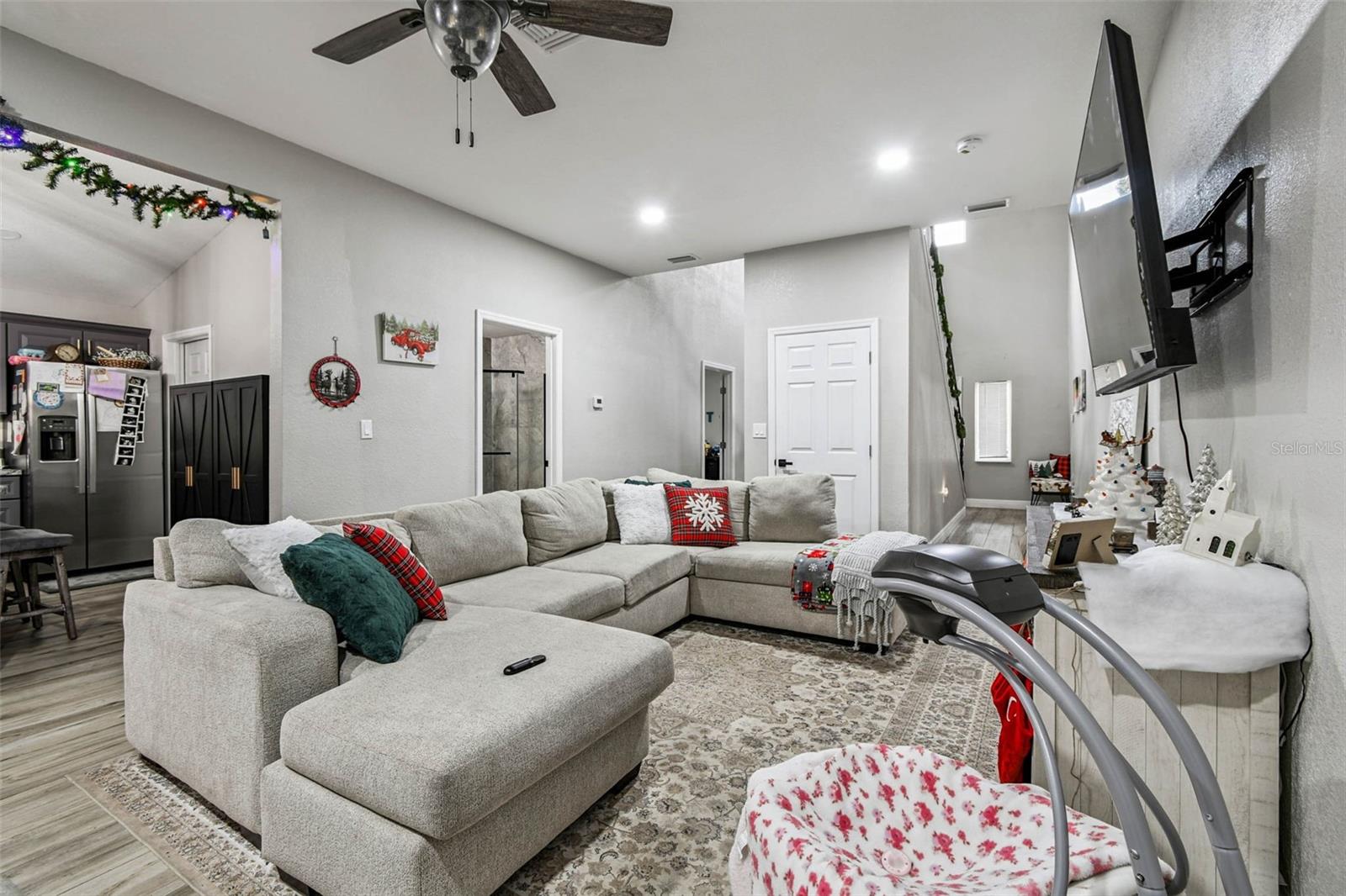 OAKRIDGE ESTATES - Residential