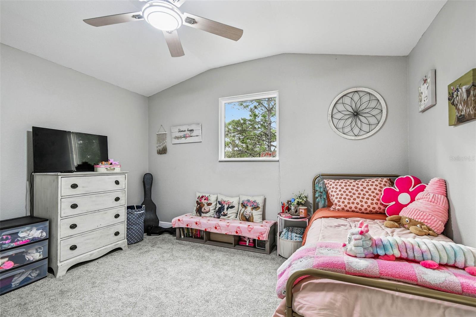 OAKRIDGE ESTATES - Residential