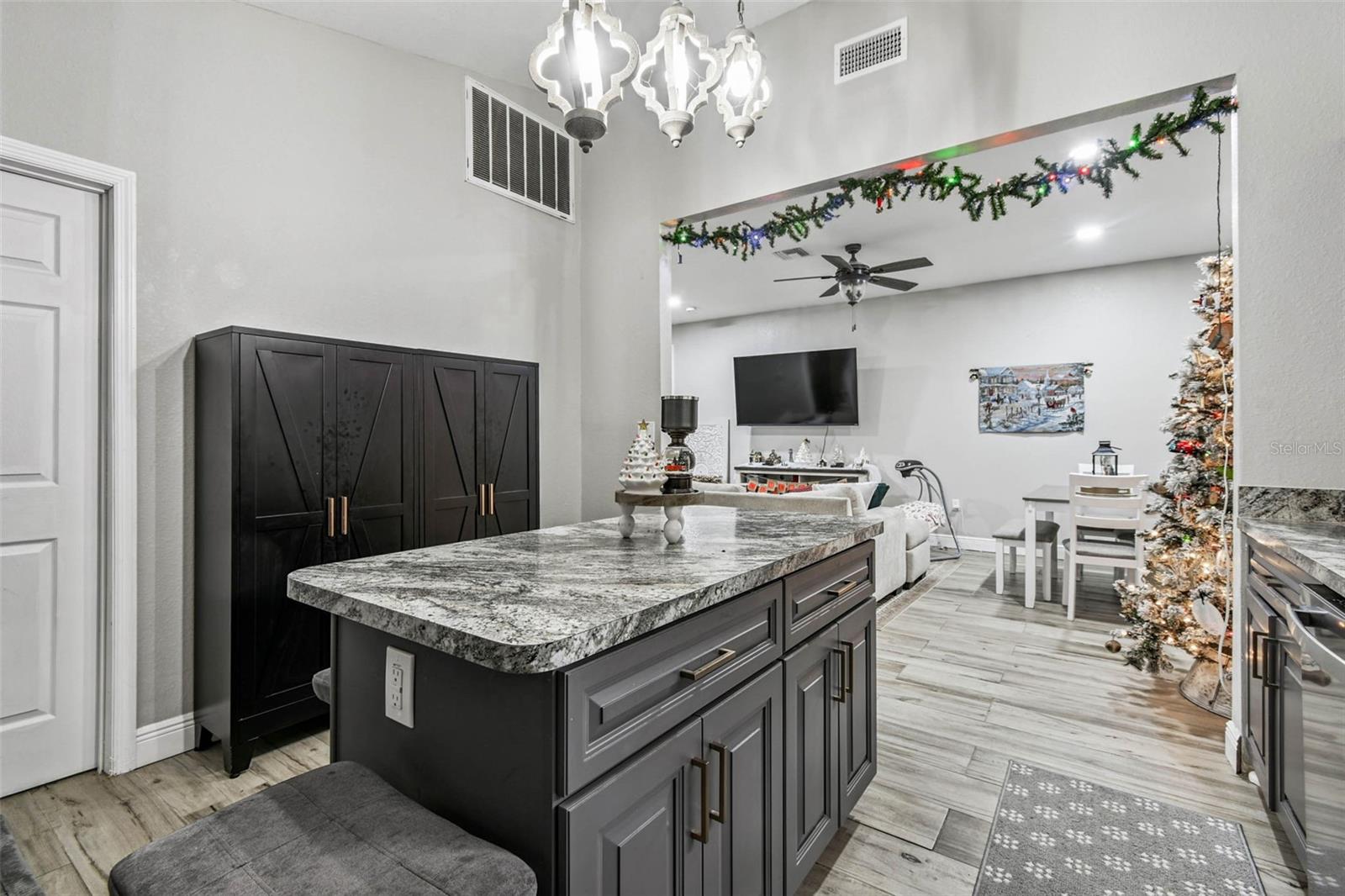 OAKRIDGE ESTATES - Residential