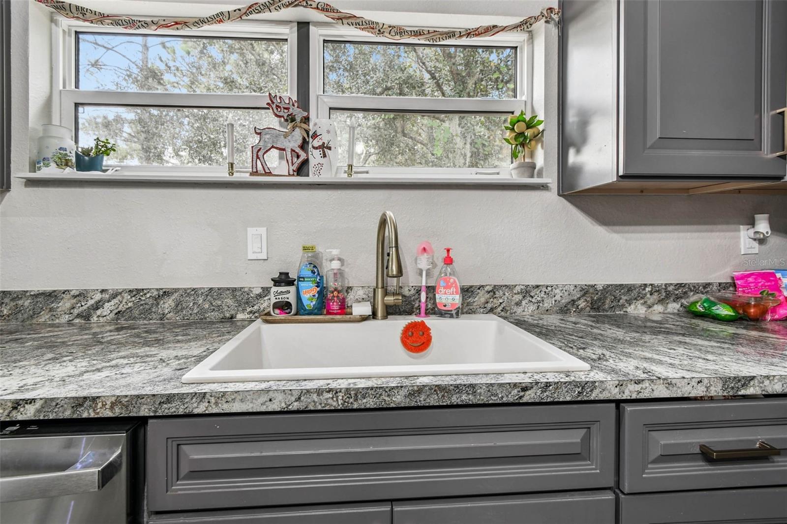 OAKRIDGE ESTATES - Residential