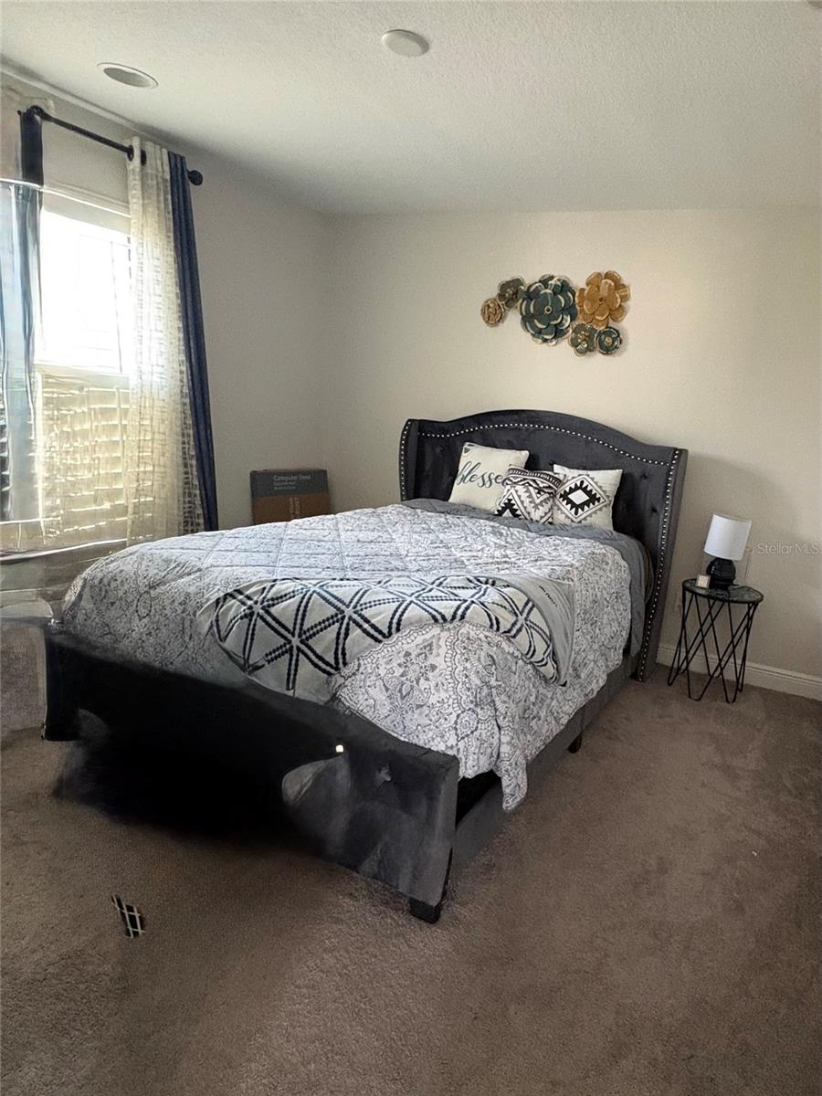 BAND D HAWKSTONE PH 2 - Residential Lease
