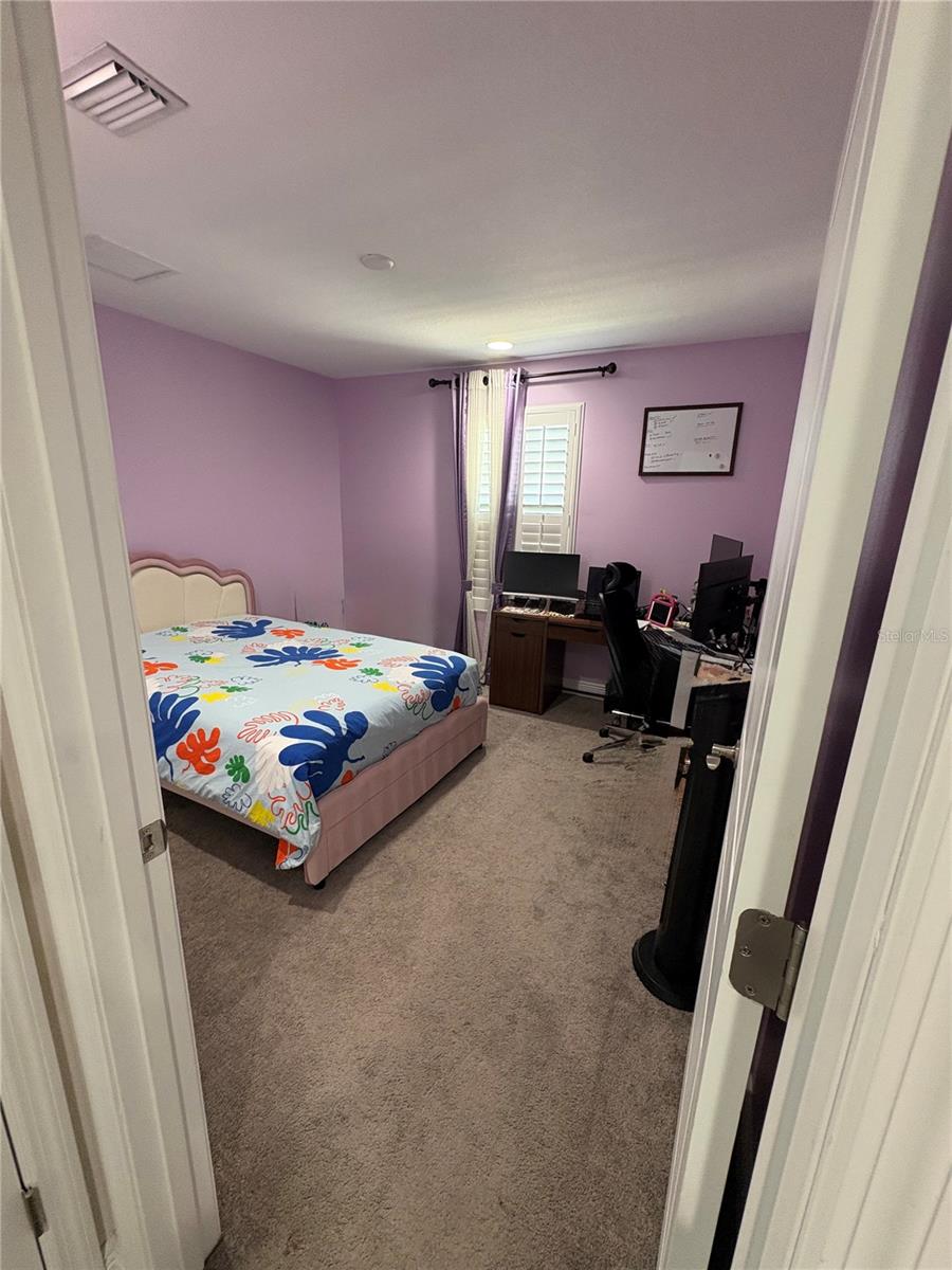 BAND D HAWKSTONE PH 2 - Residential Lease