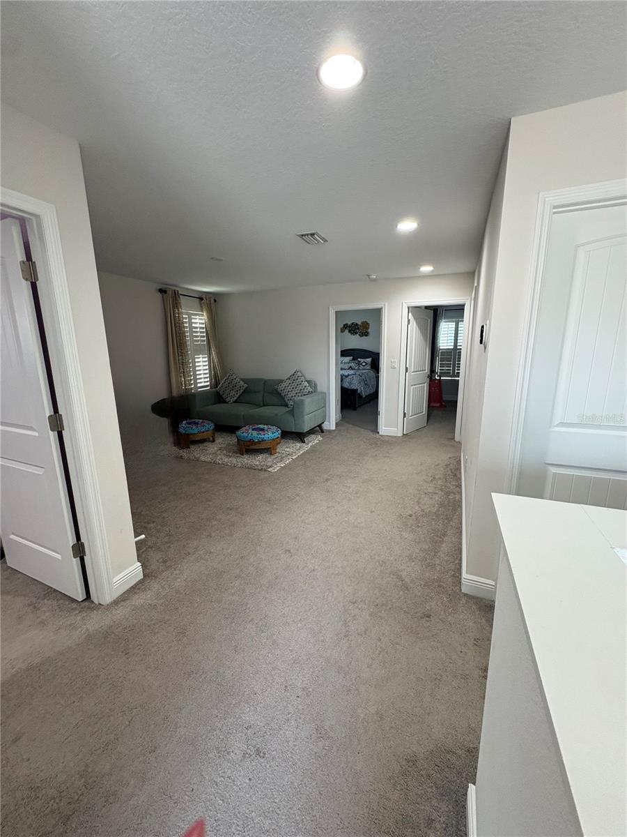 BAND D HAWKSTONE PH 2 - Residential Lease