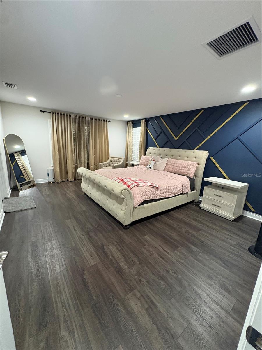 BAND D HAWKSTONE PH 2 - Residential Lease