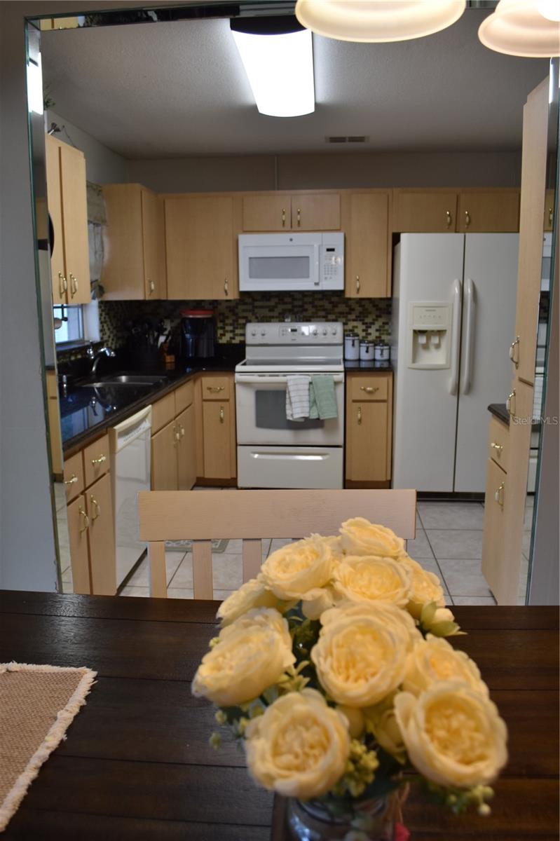 LAKE WEIR GARDENS - Residential