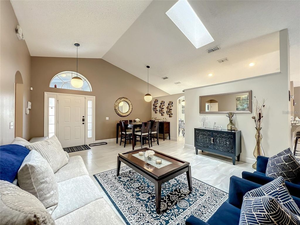 Photo of 1134 Bloomingdale Drive, Davenport, FL 33897 (MLS # O6421658)