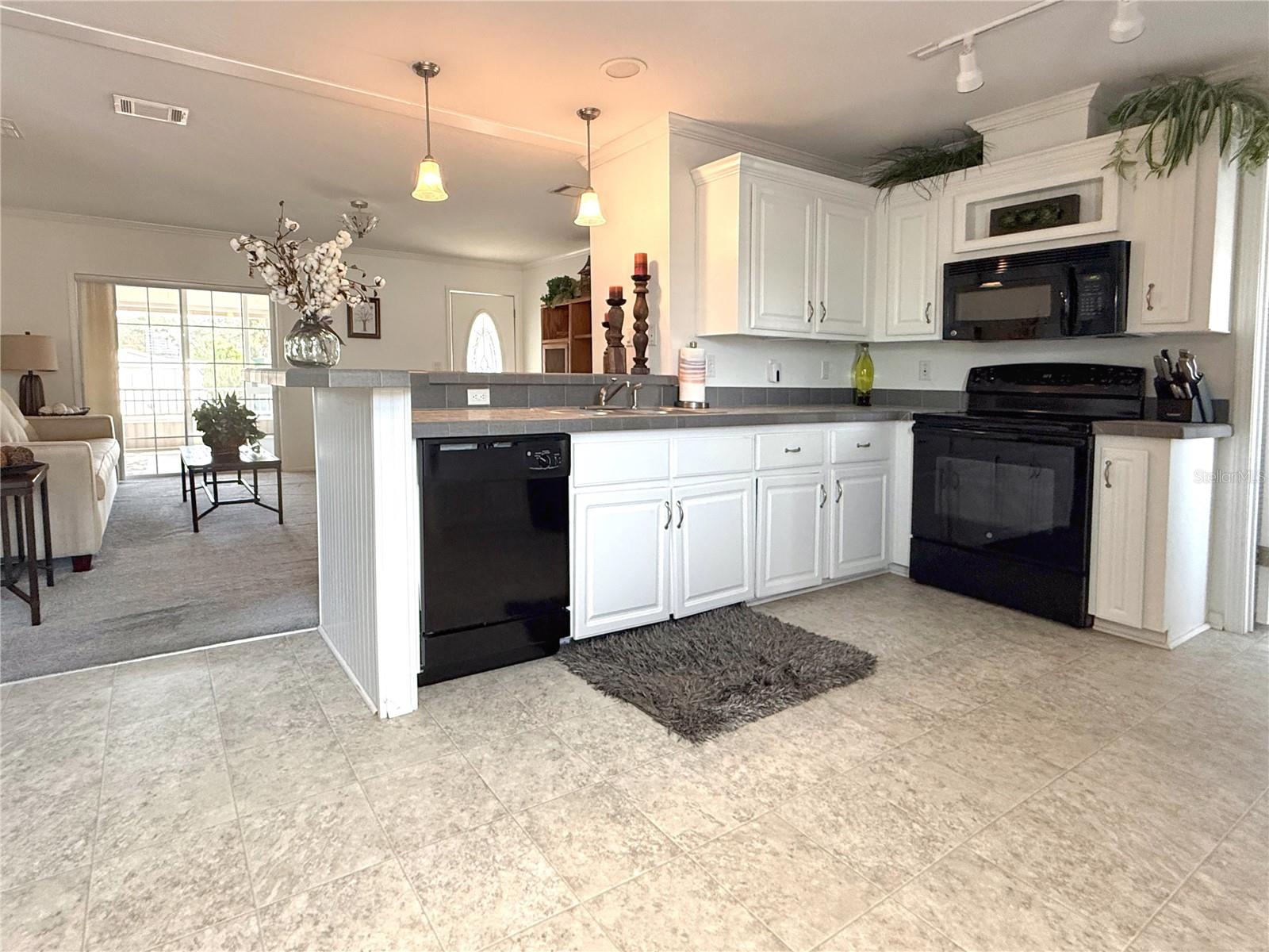 101 W SAINT JOHNS WAY