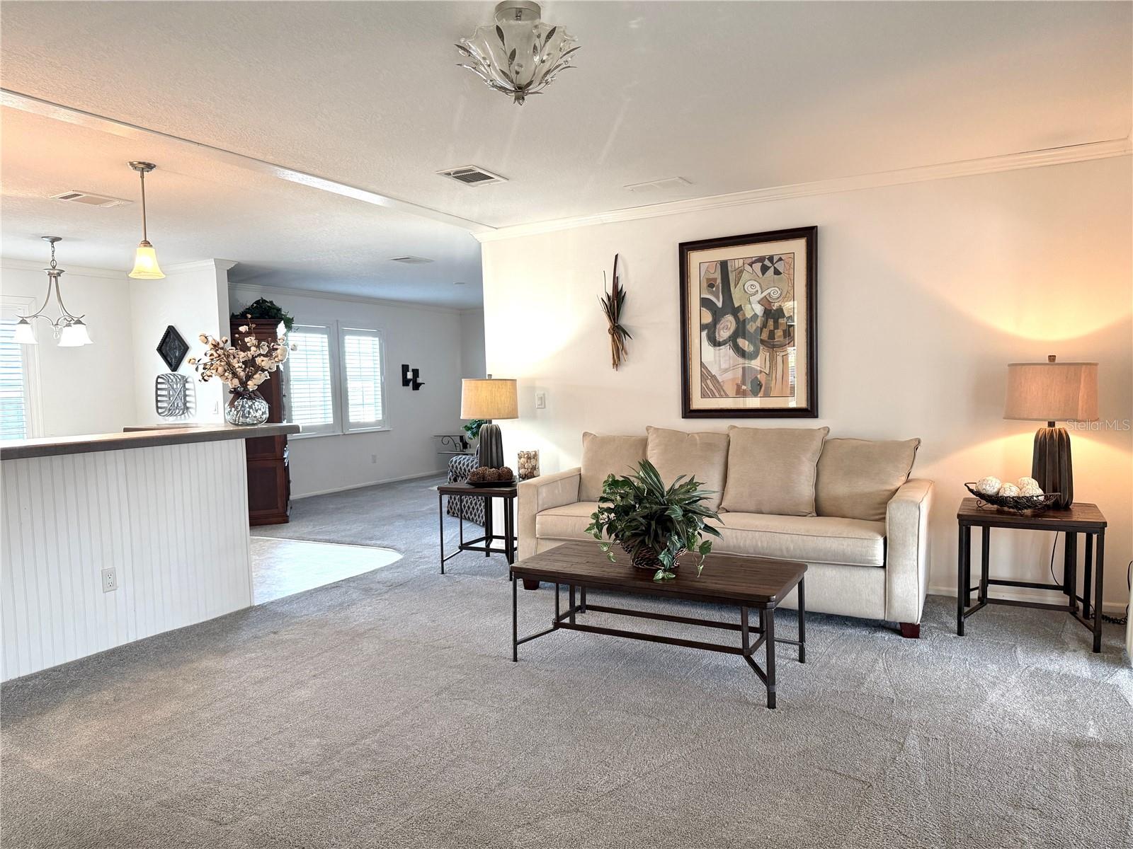 101 W SAINT JOHNS WAY