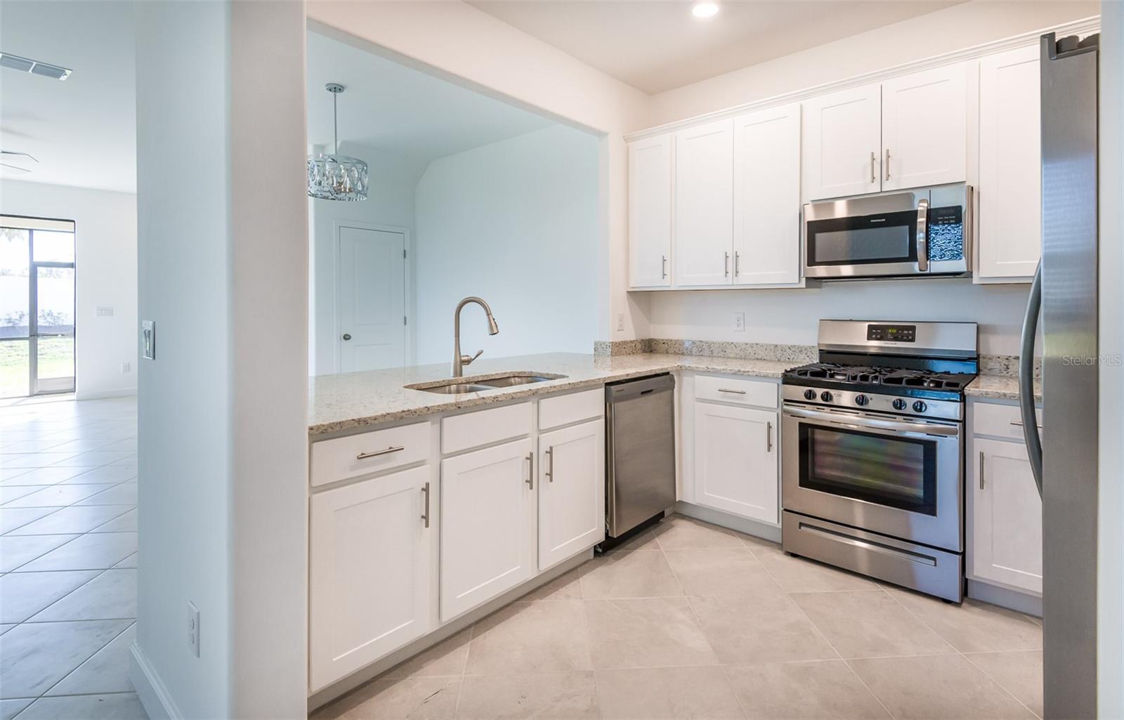 LORRAINE LAKES PH IIA - Residential Lease