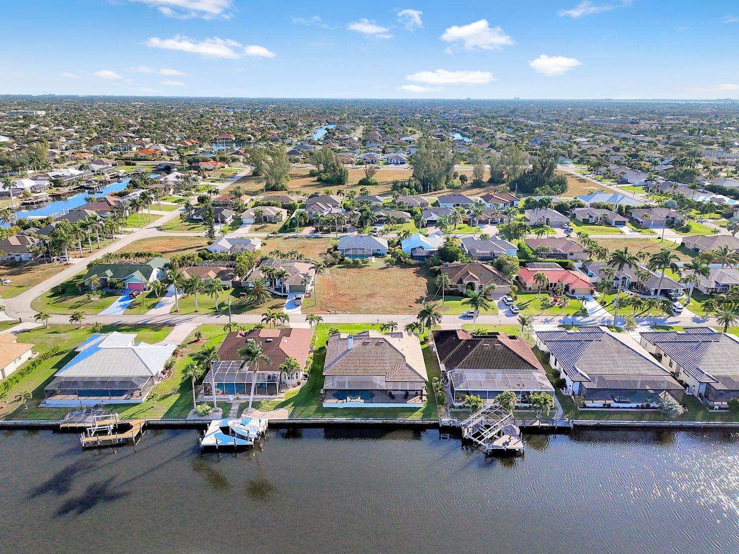 CAPE CORAL - Residential