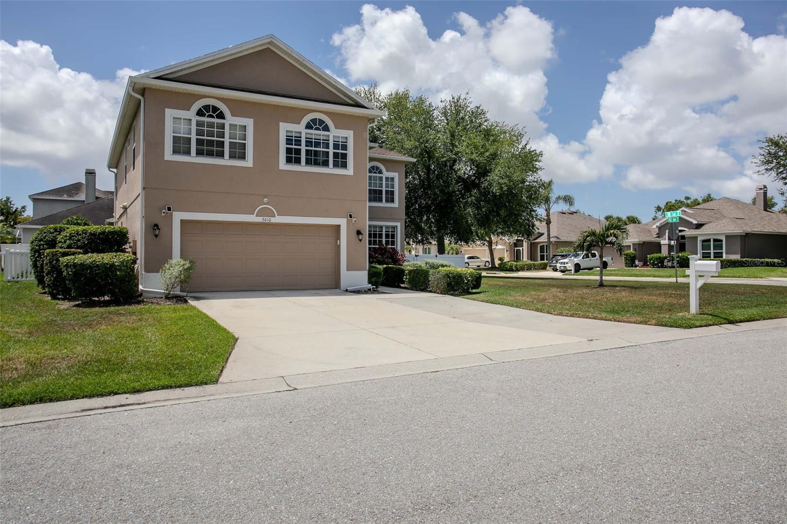HIGHLAND RIDGE - Residential