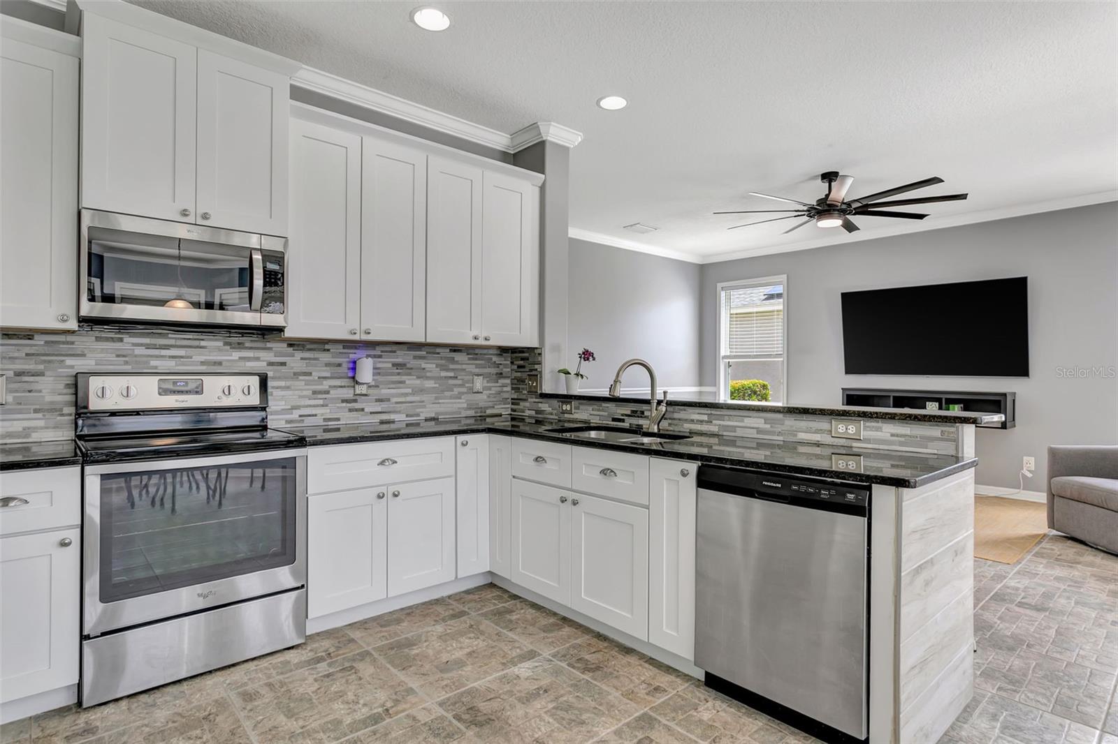 HIGHLAND RIDGE - Residential