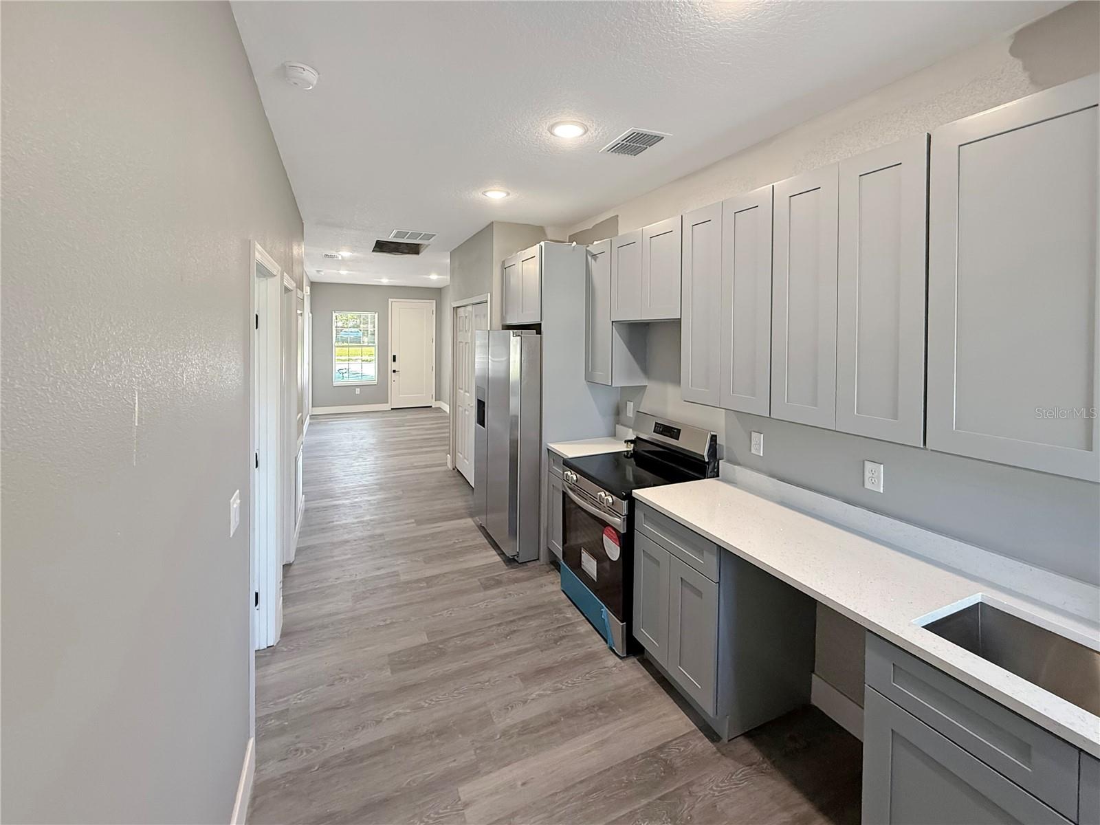 LAKE WALES LAND CO SUB - Residential Lease