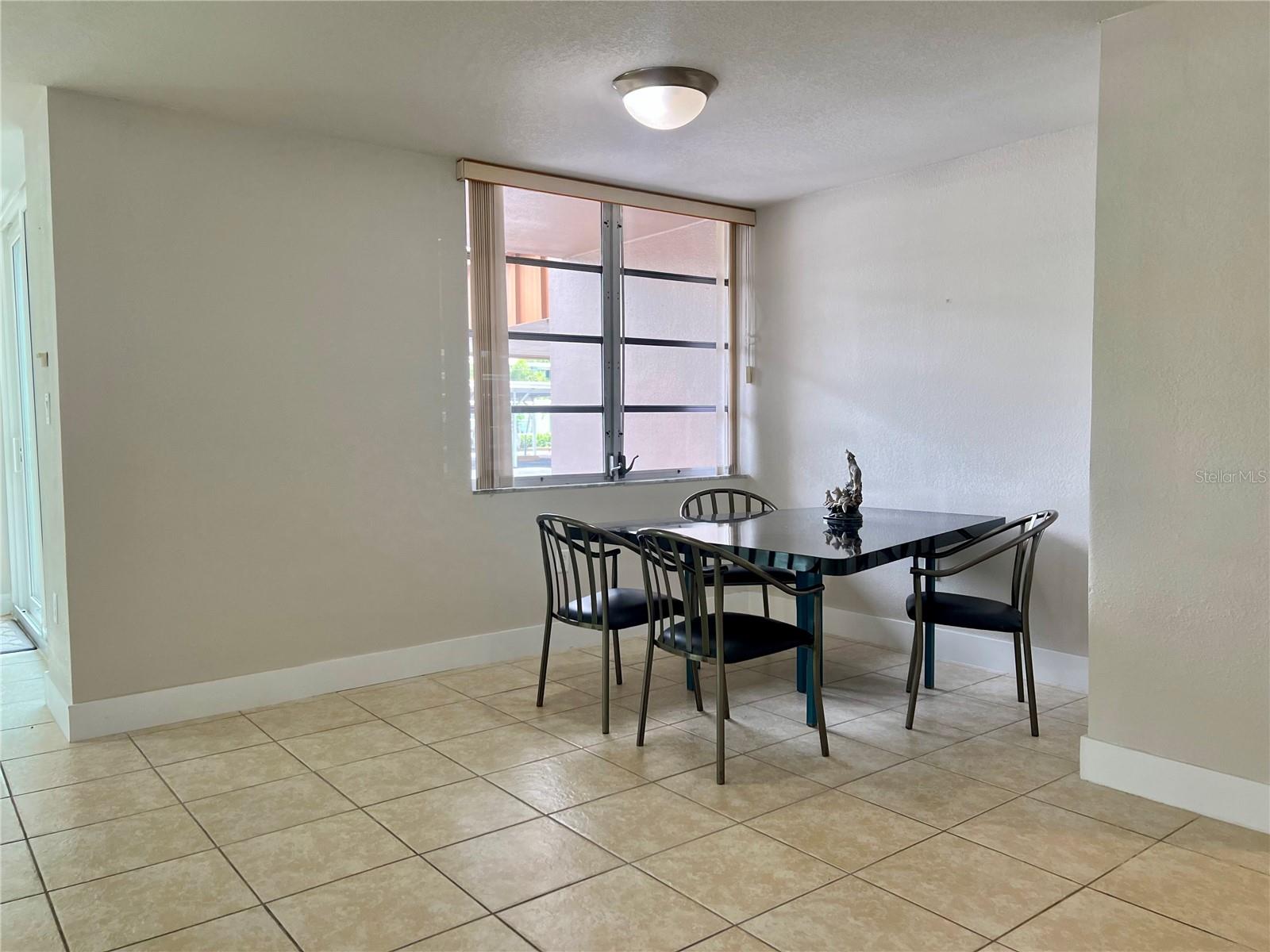 EDGEWATER ARMS 3RD CONDO - Residential