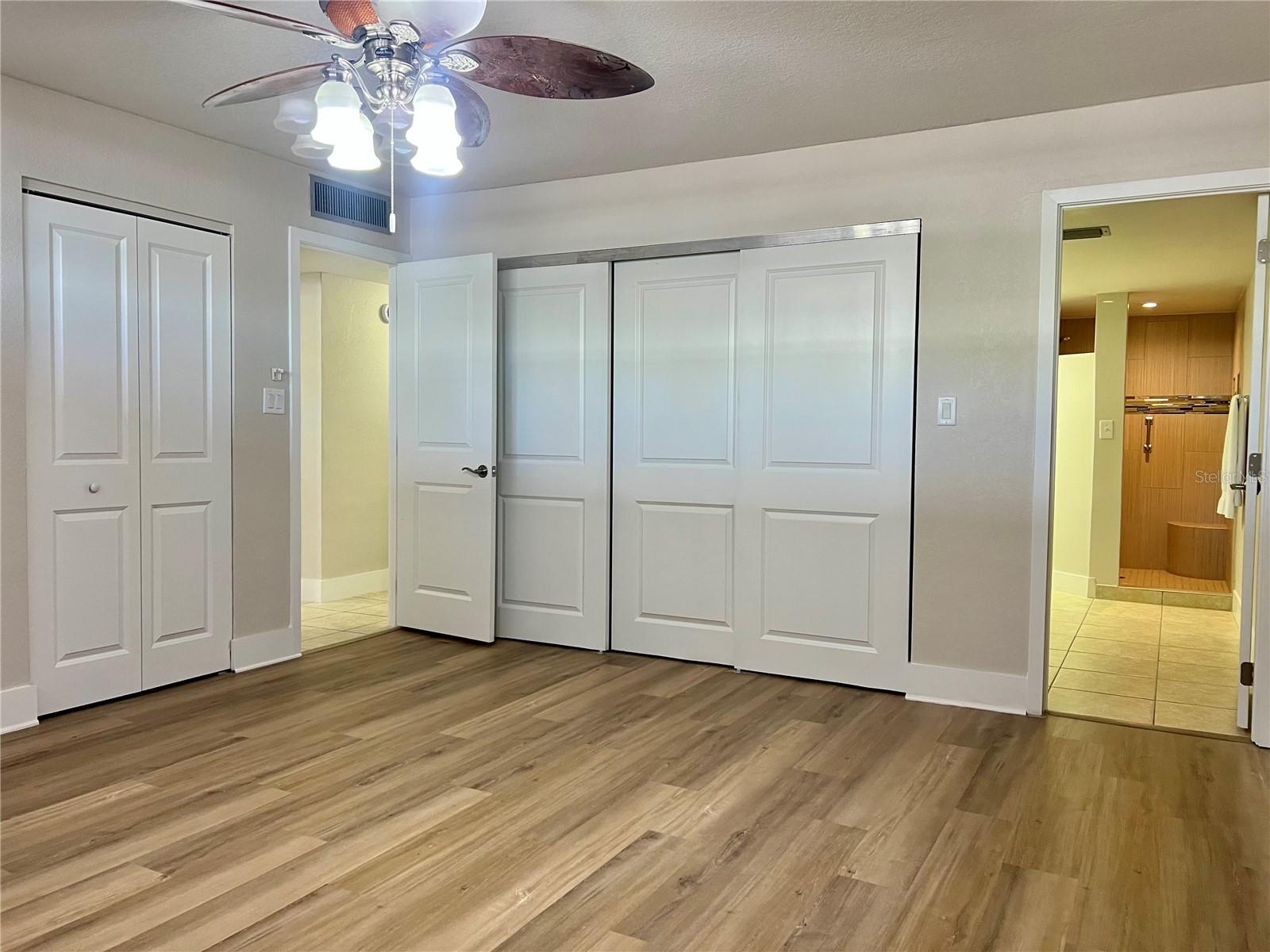 EDGEWATER ARMS 3RD CONDO - Residential