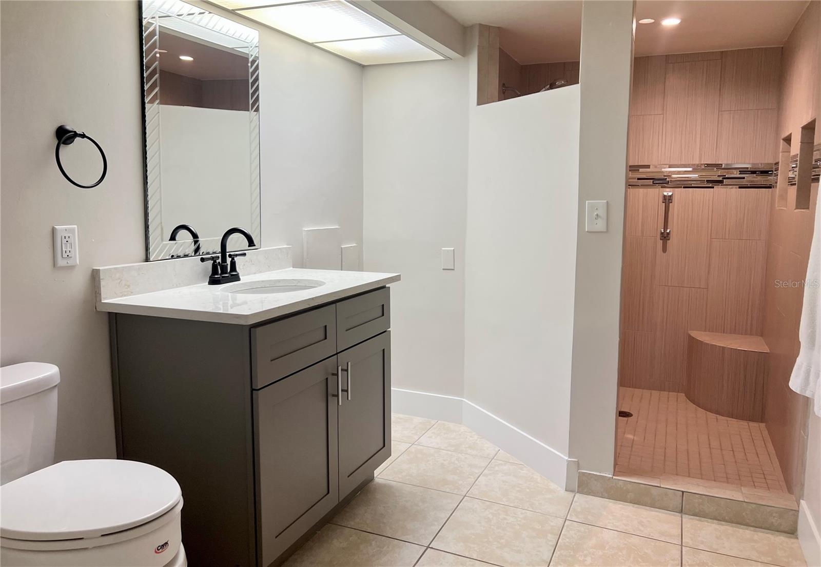 EDGEWATER ARMS 3RD CONDO - Residential