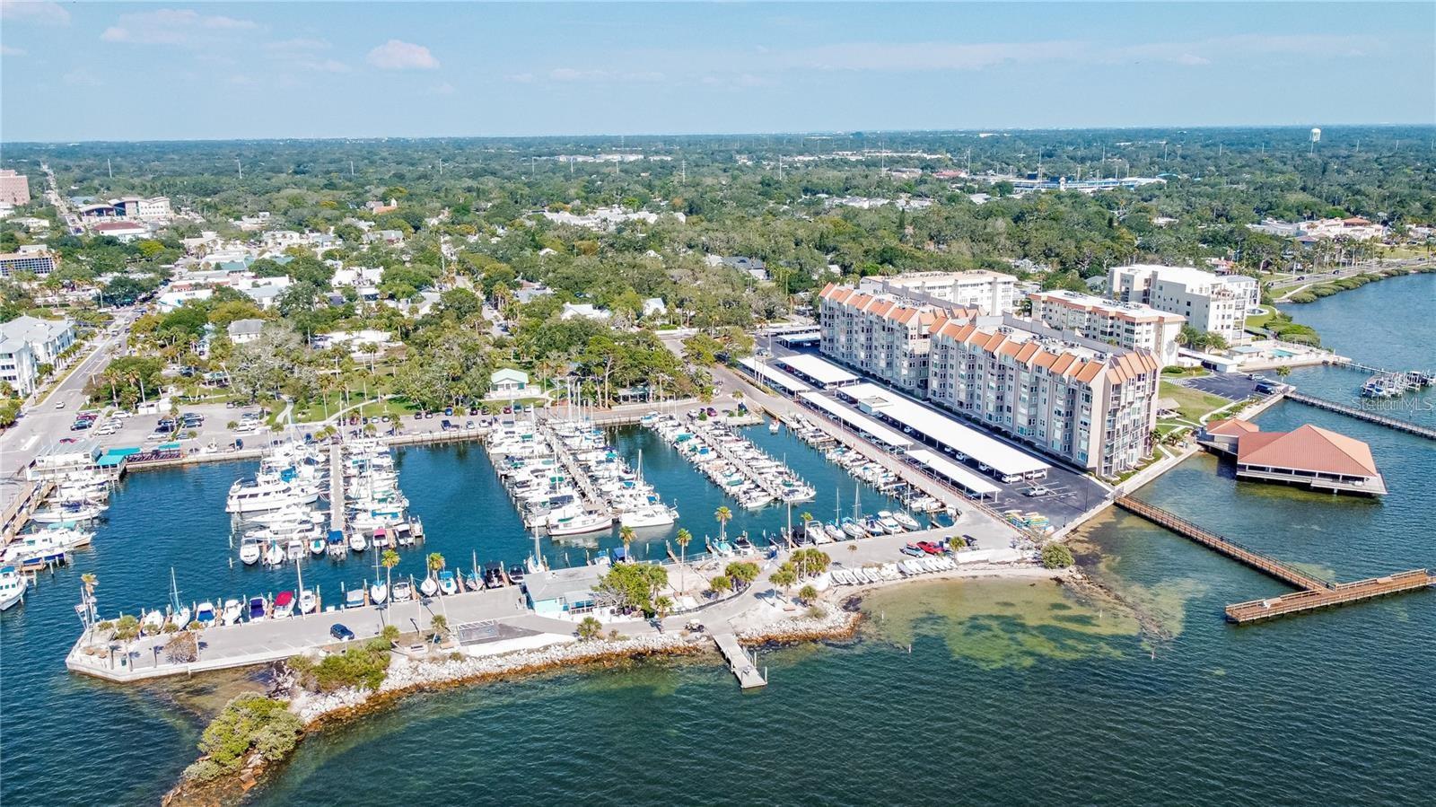 EDGEWATER ARMS 3RD CONDO - Residential