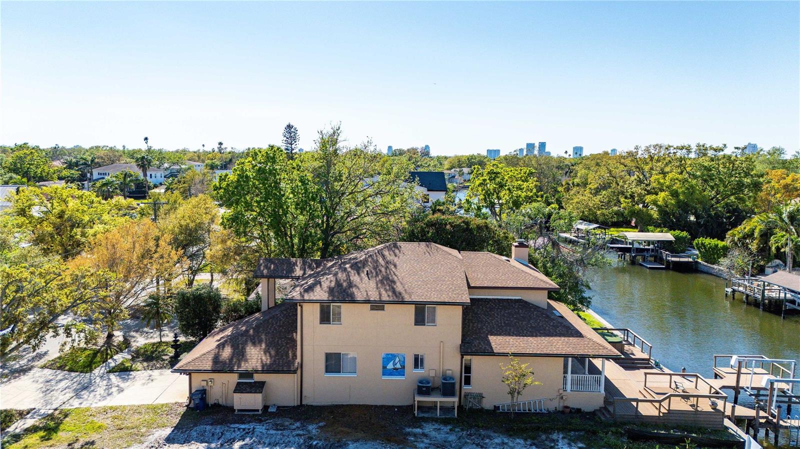 DAVIS ISLANDS PB10 PG52 TO 57 - Residential