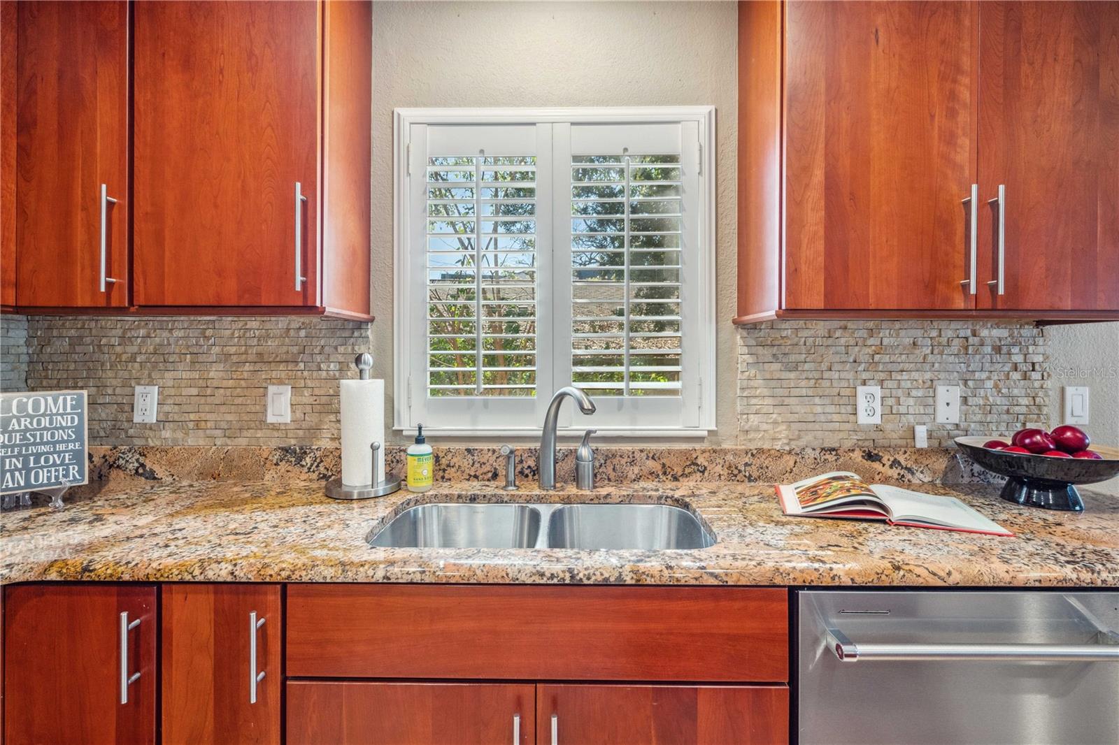 DAVIS ISLANDS PB10 PG52 TO 57 - Residential
