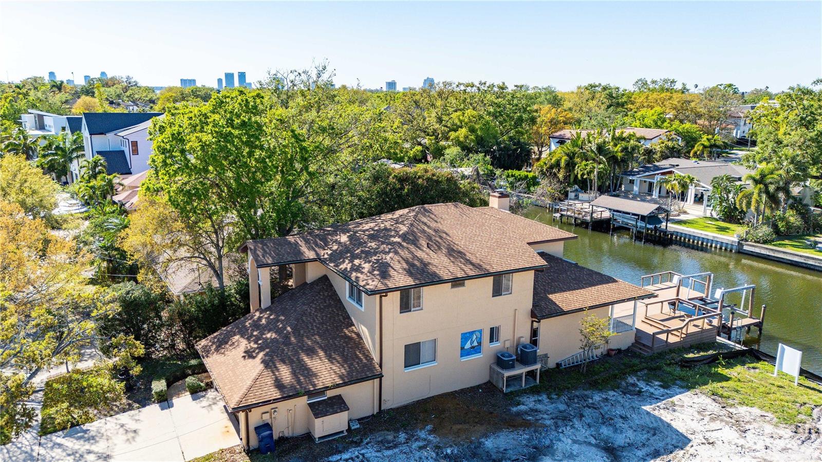 DAVIS ISLANDS PB10 PG52 TO 57 - Residential