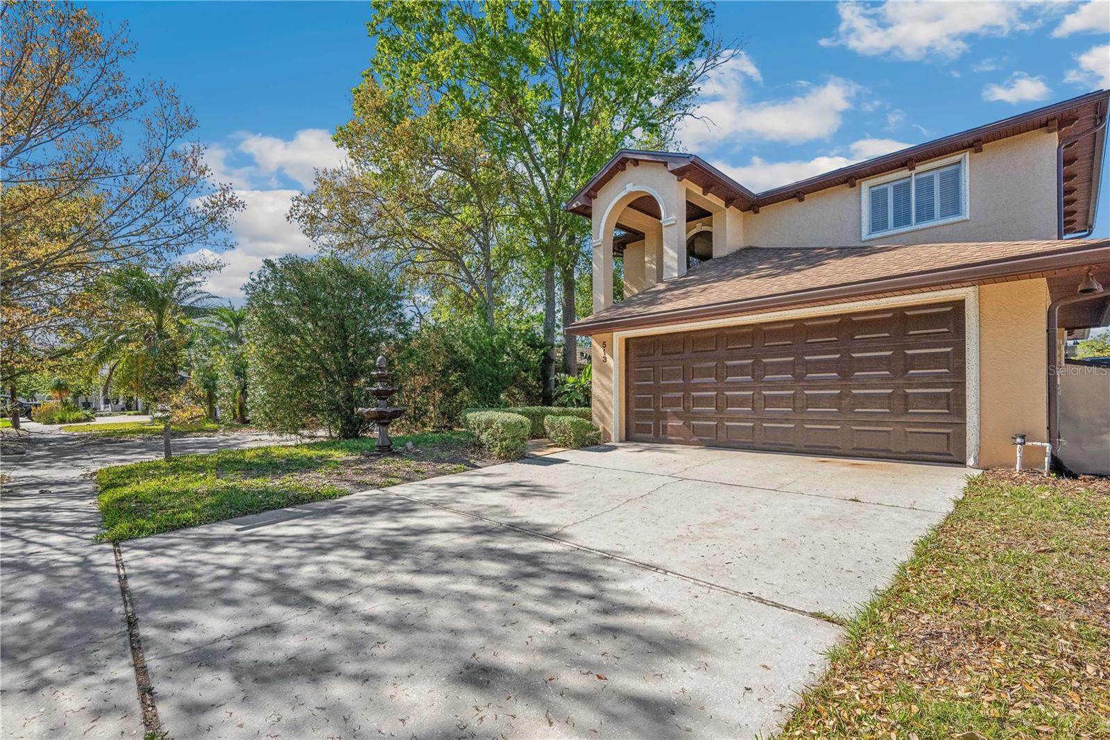 513 SUWANEE CIRCLE