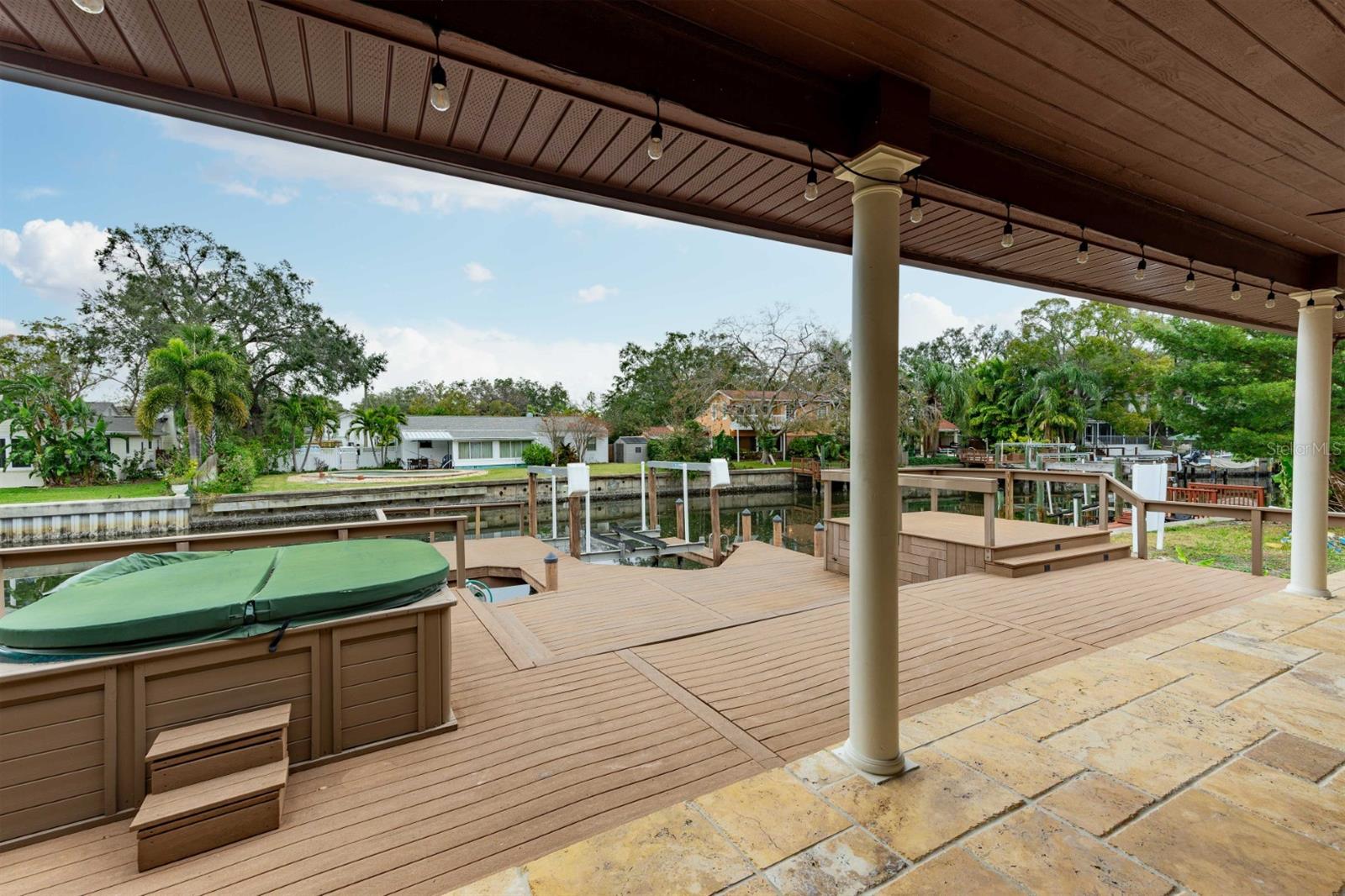 DAVIS ISLANDS PB10 PG52 TO 57 - Residential