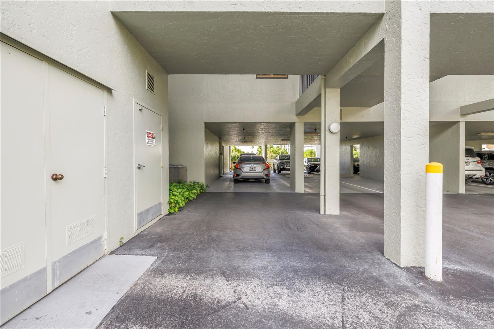 PALM PLACE - Residential