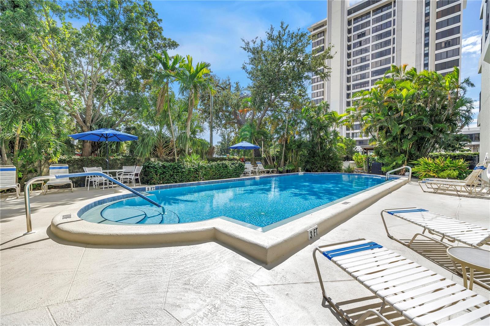 PALM PLACE - Residential