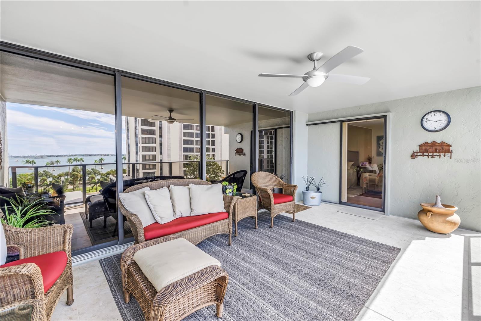 PALM PLACE - Residential