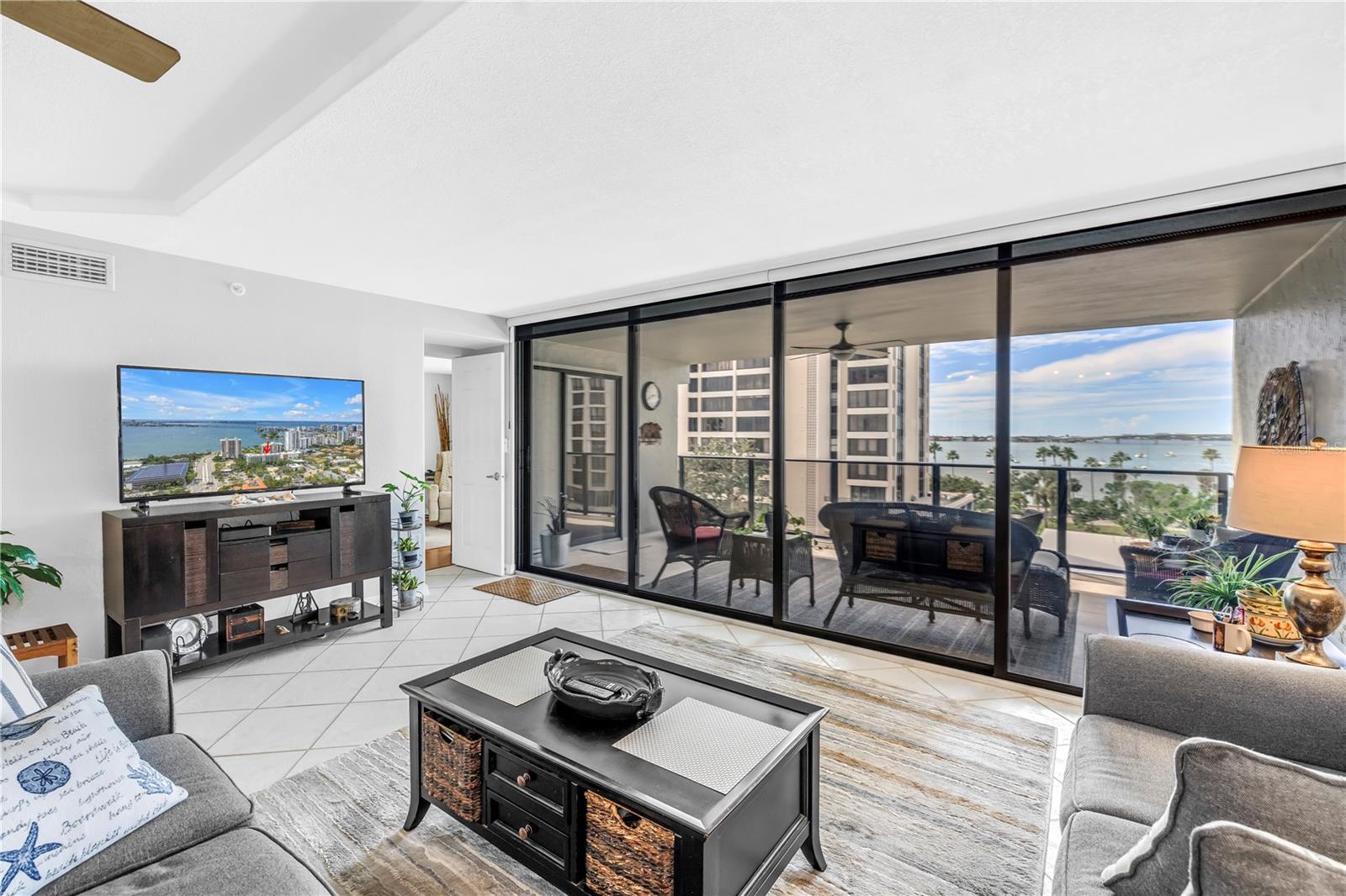 PALM PLACE - Residential