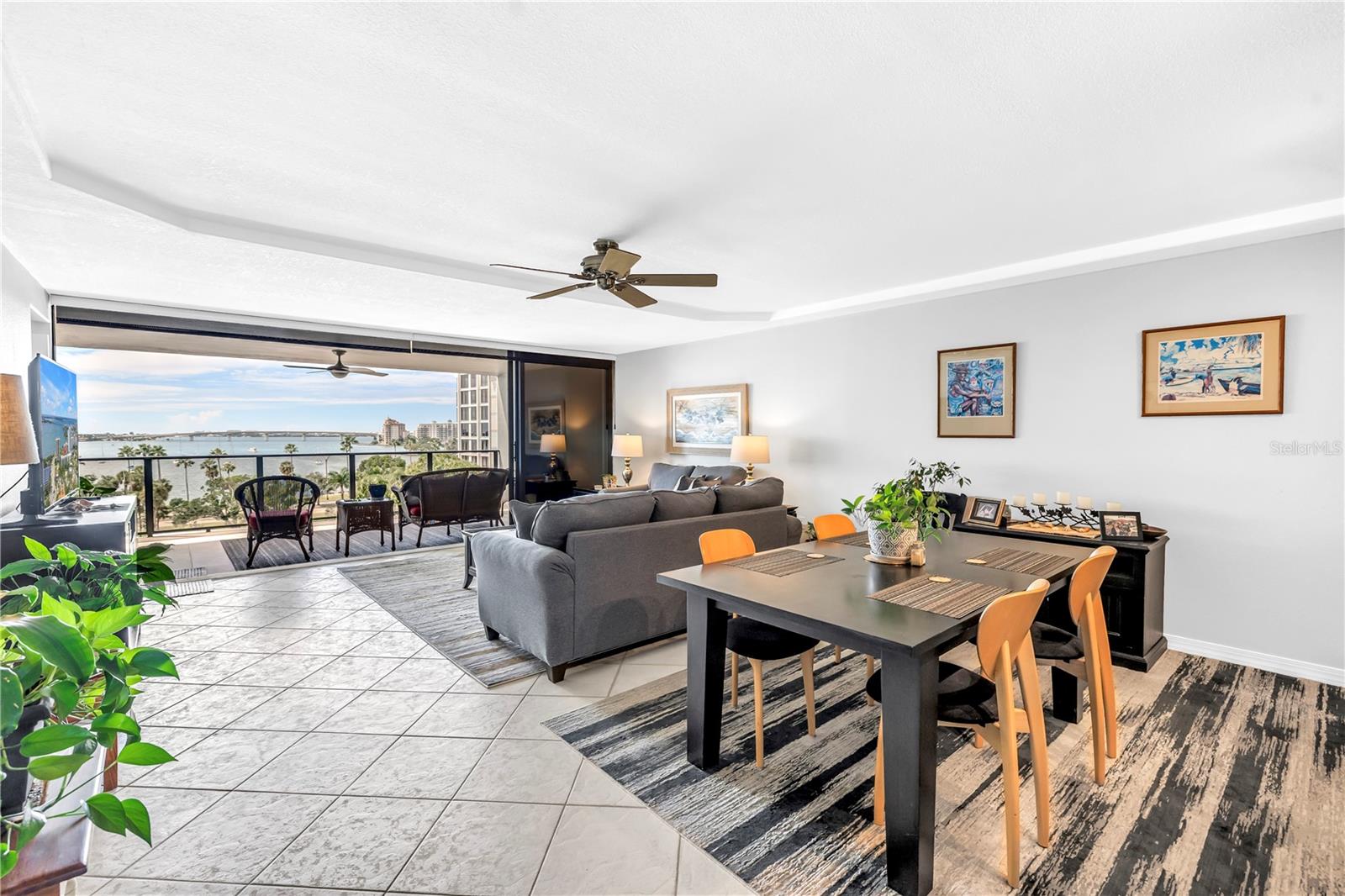 PALM PLACE - Residential