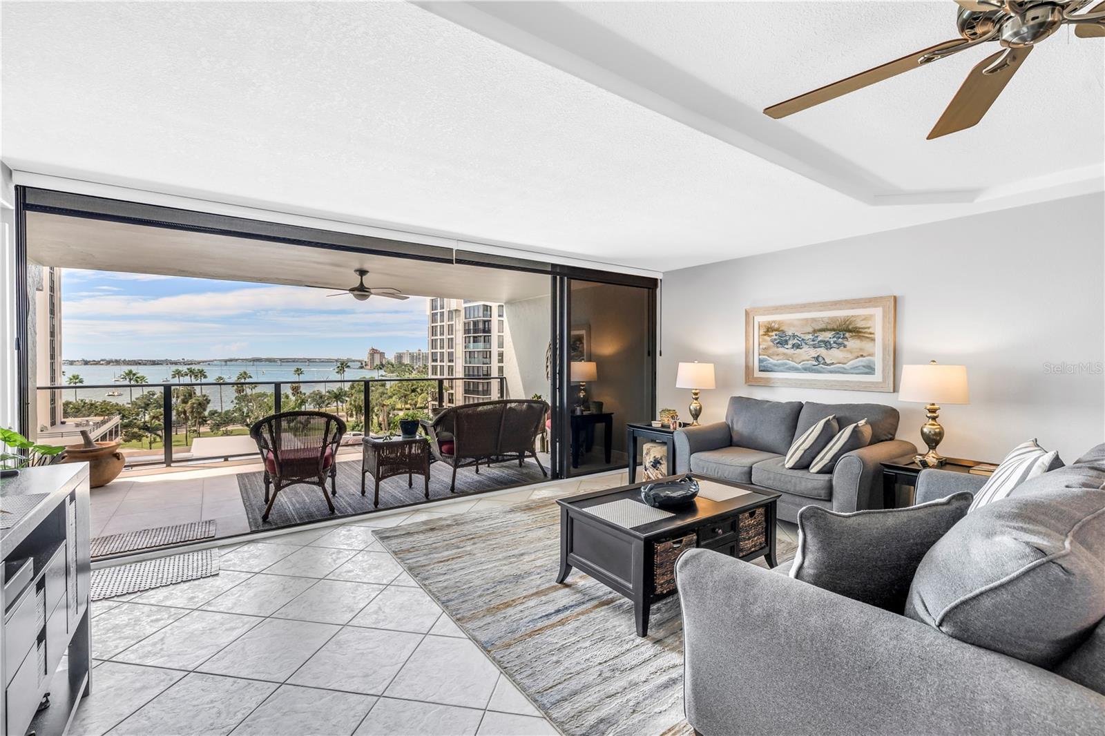 PALM PLACE - Residential