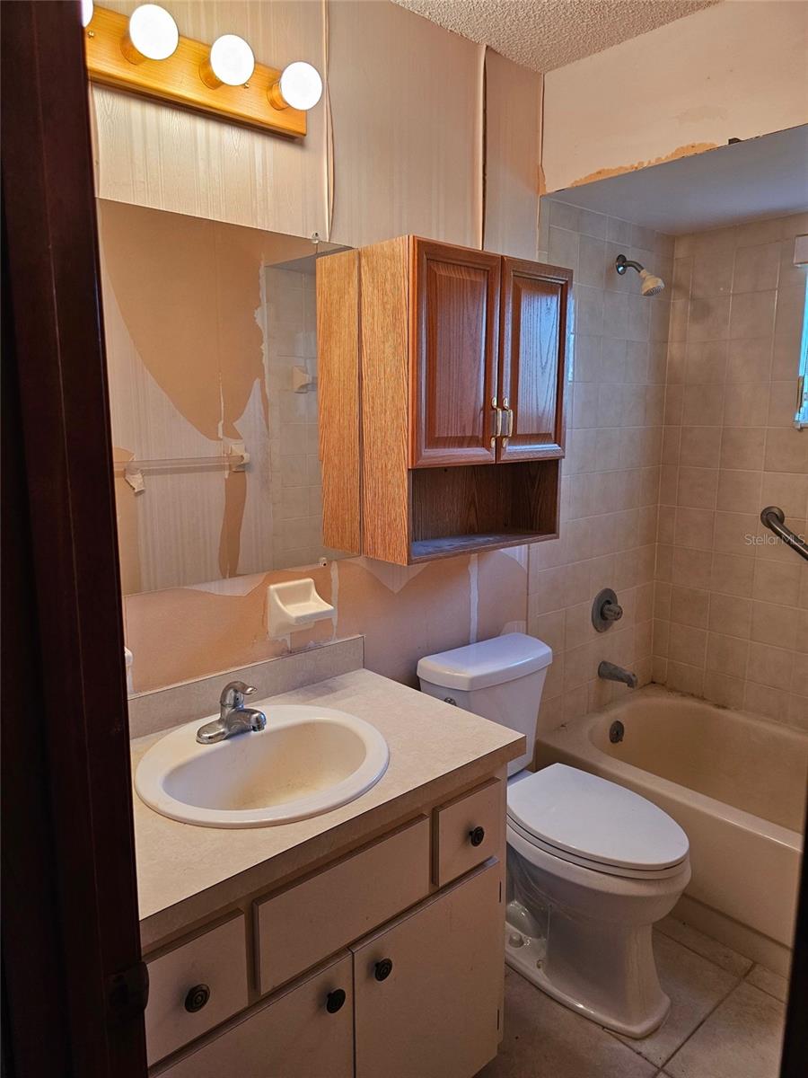 8246 SW 105TH PLACE