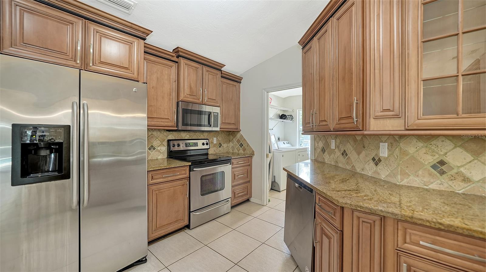 3414 CRYSTAL LAKE CT