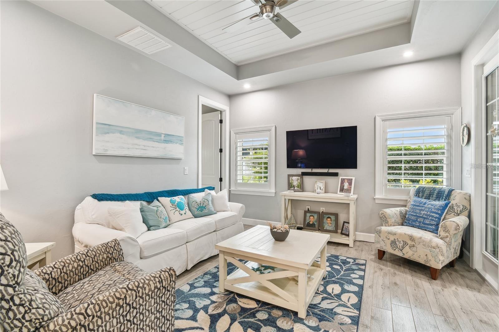 THORNTON CRK MOTORCOACH RESIDENCE - Residential