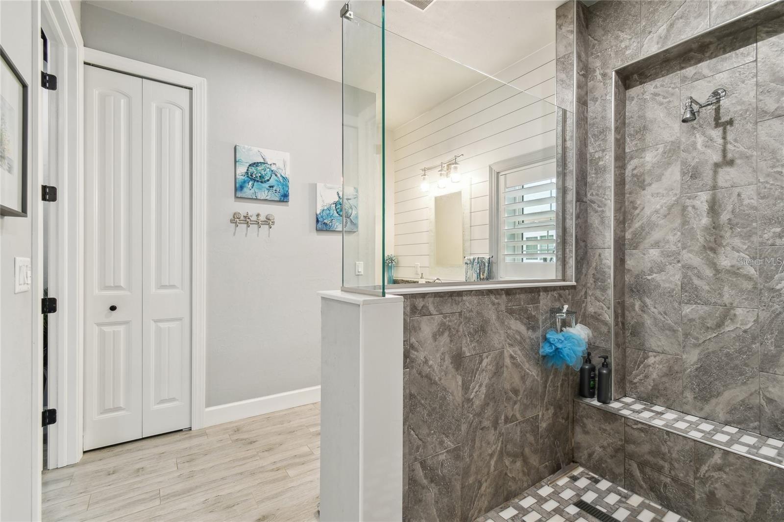 THORNTON CRK MOTORCOACH RESIDENCE - Residential