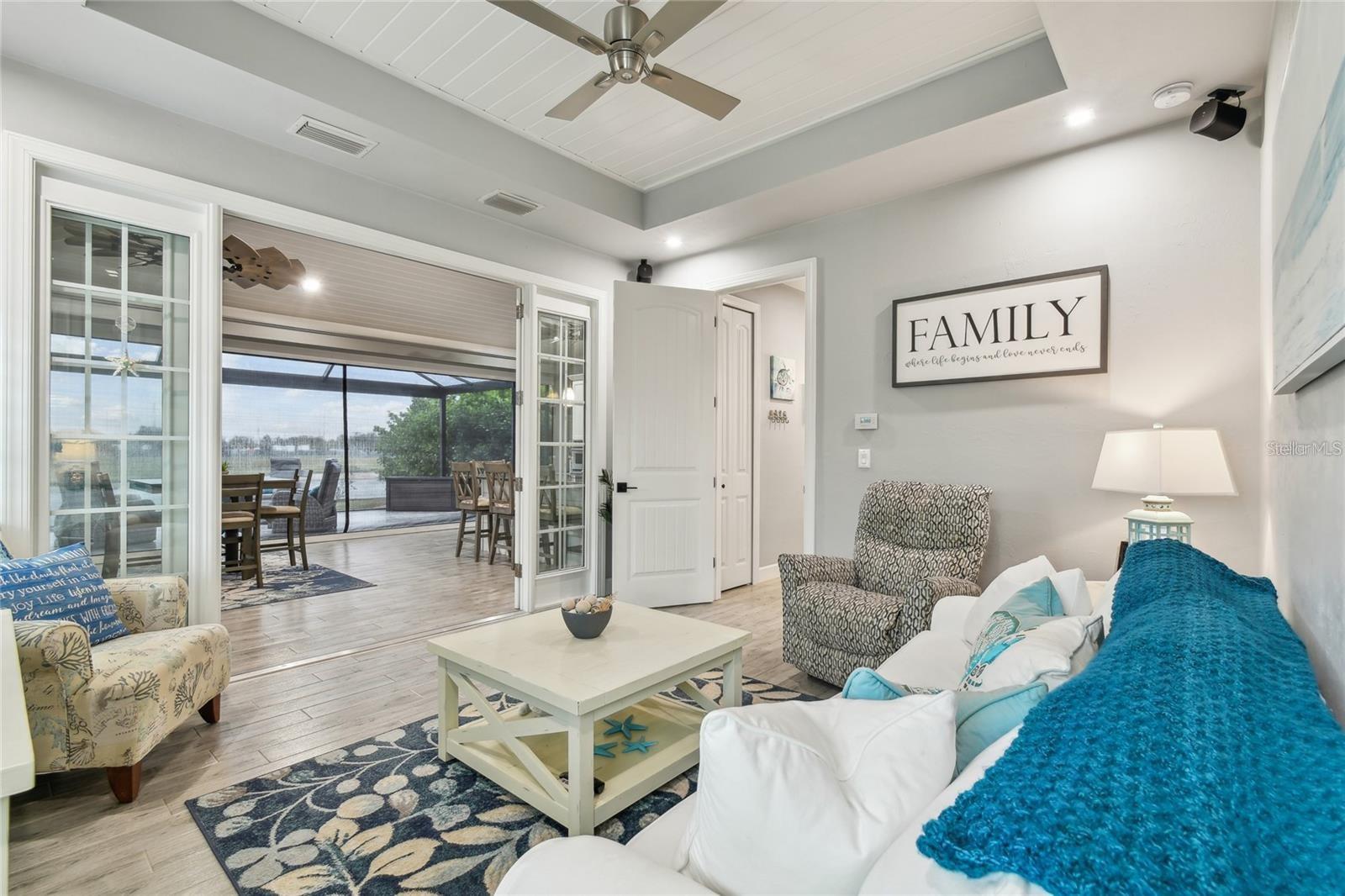 THORNTON CRK MOTORCOACH RESIDENCE - Residential