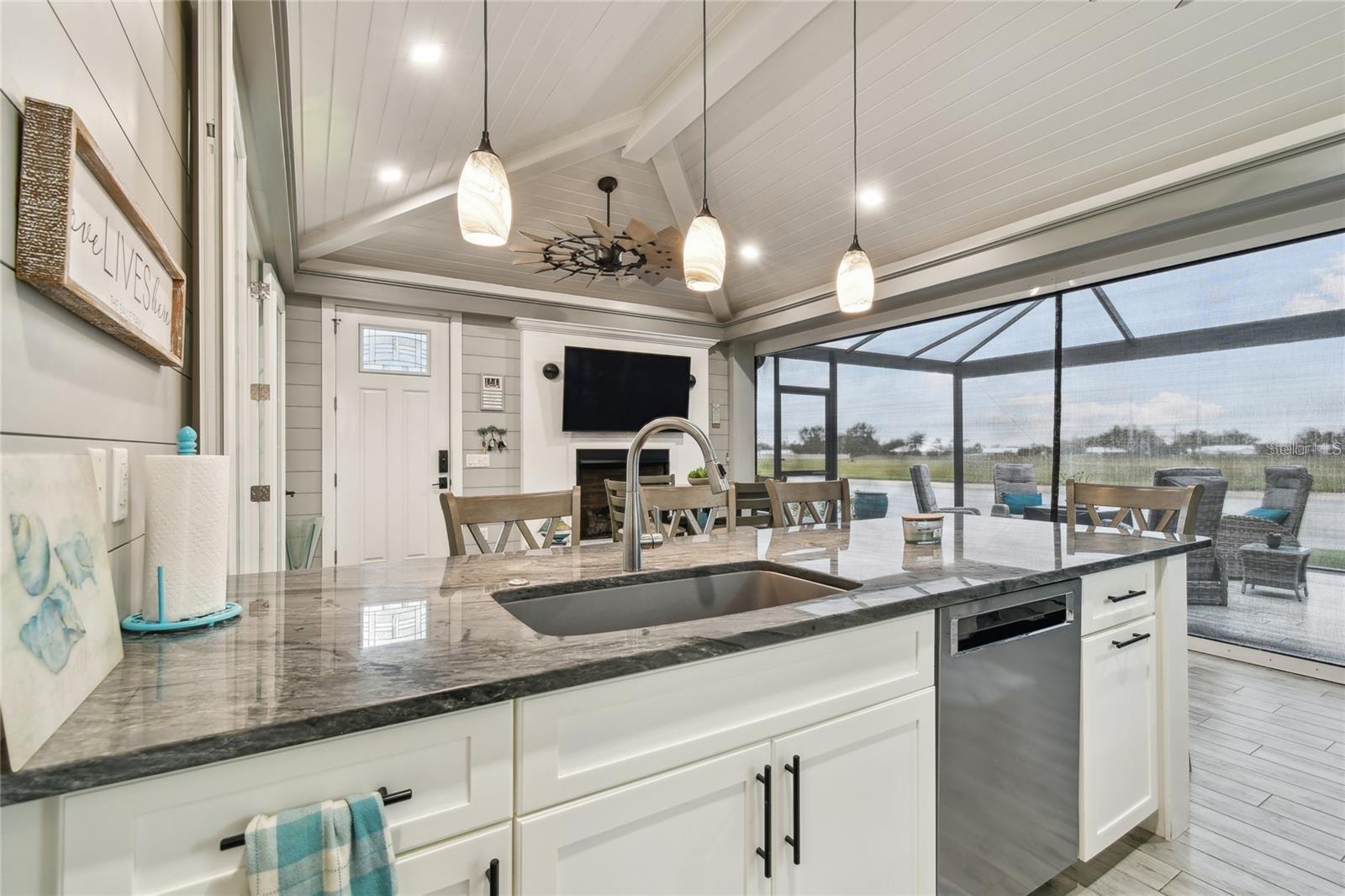 THORNTON CRK MOTORCOACH RESIDENCE - Residential