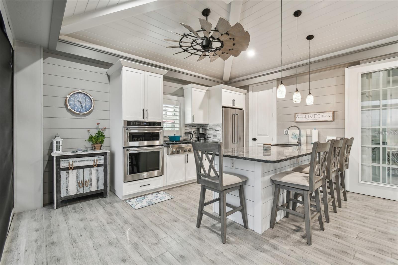 THORNTON CRK MOTORCOACH RESIDENCE - Residential