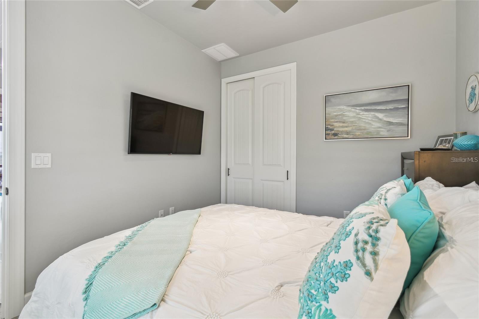 THORNTON CRK MOTORCOACH RESIDENCE - Residential