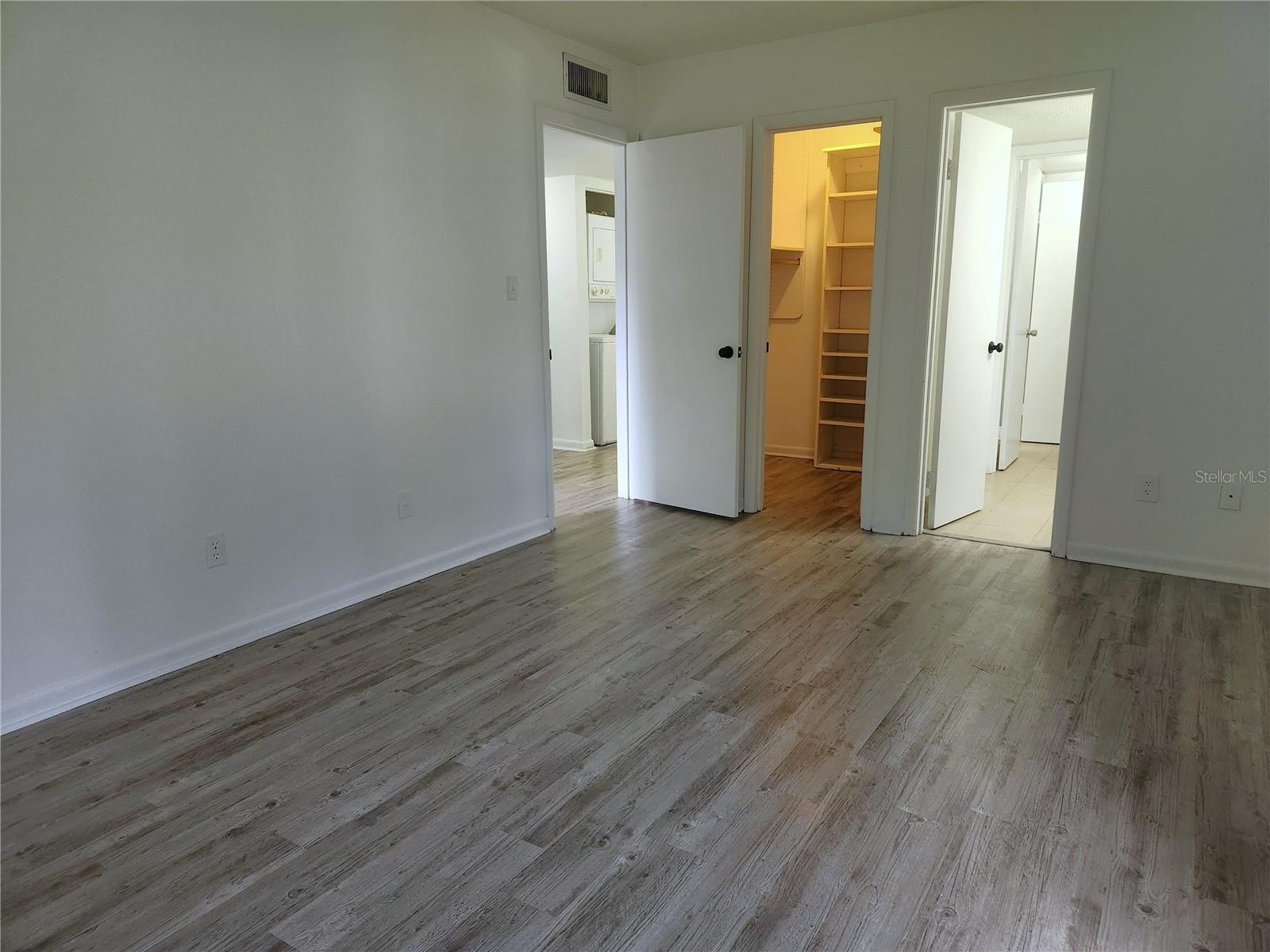 FAIRWAYS/SILVER SPGS SHORES - Residential