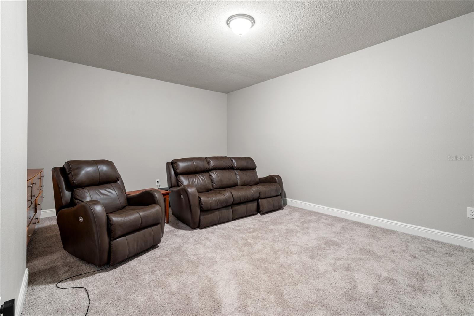 WELLINGTON MANOR PH 2 - Residential