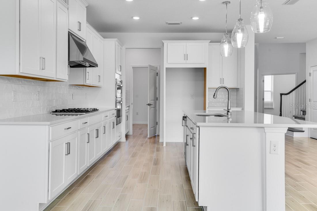 846 JUNONIA BOULEVARD