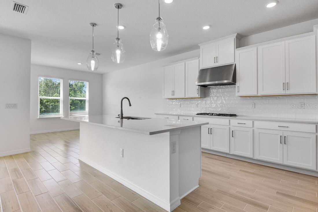 846 JUNONIA BOULEVARD