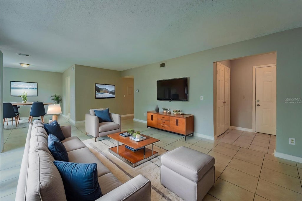 Photo of 4051 Dijon Drive #4051J, Orlando, FL 32808 (MLS # O6442668)