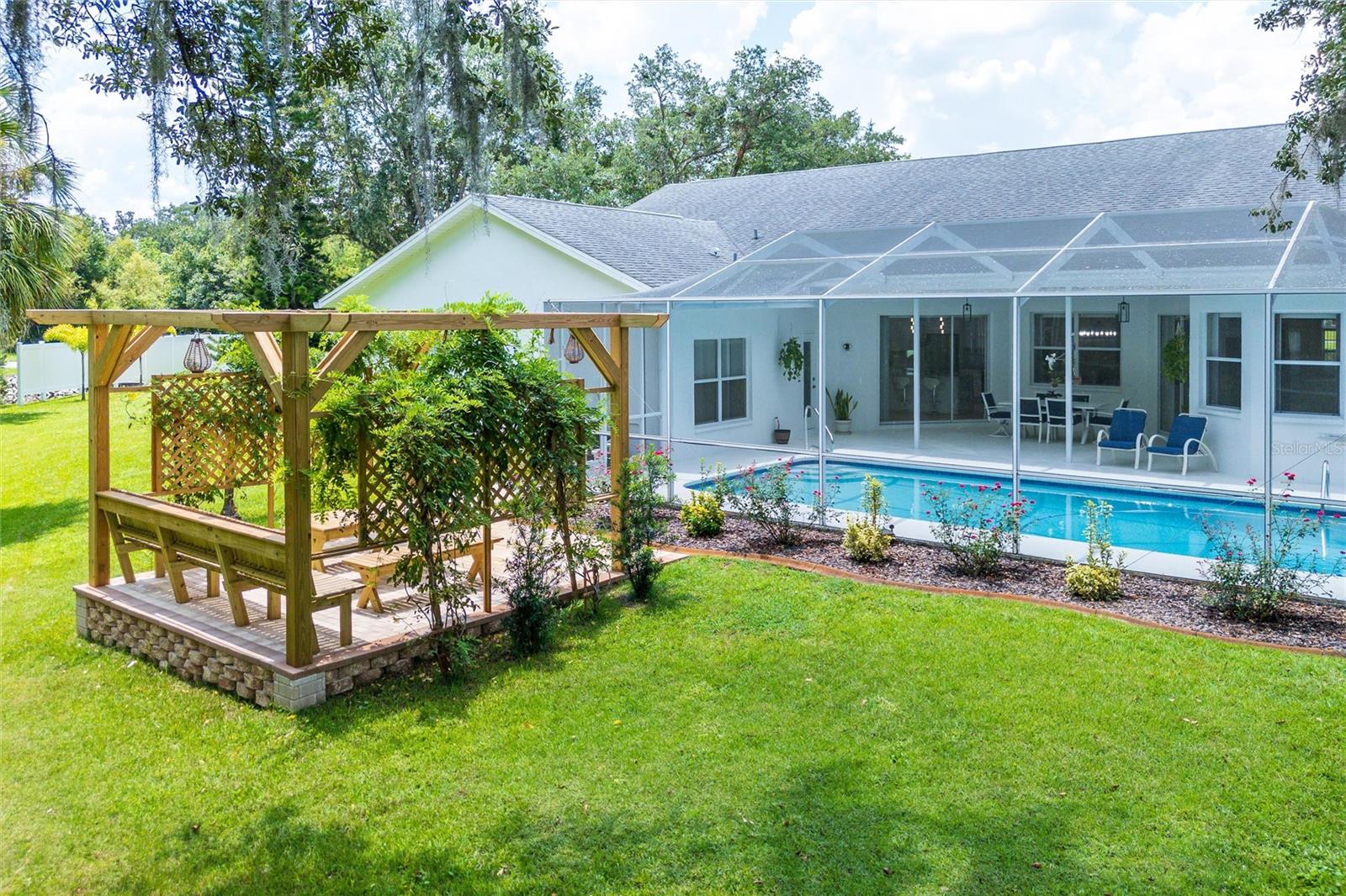 HUNTERS RIDGE - Residential