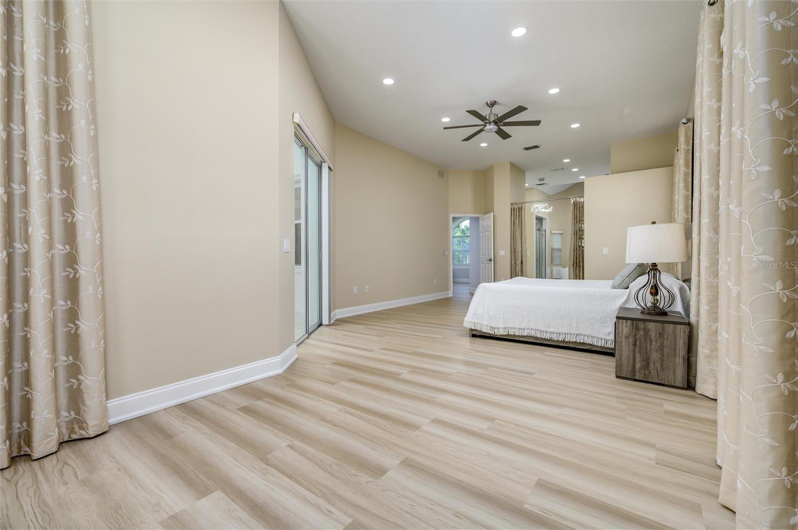 HUNTERS RIDGE - Residential