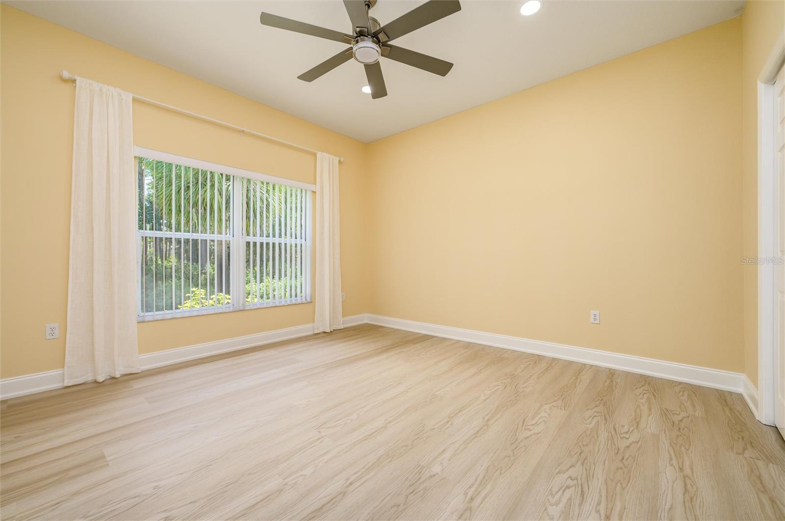 HUNTERS RIDGE - Residential